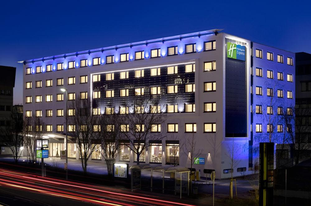 Holiday Inn Express Stuttgart Airport, An Ihg Hotel Leinfelden-Echterdingen Exterior foto